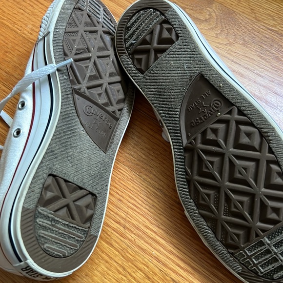 White Converse - Picture 7 of 7